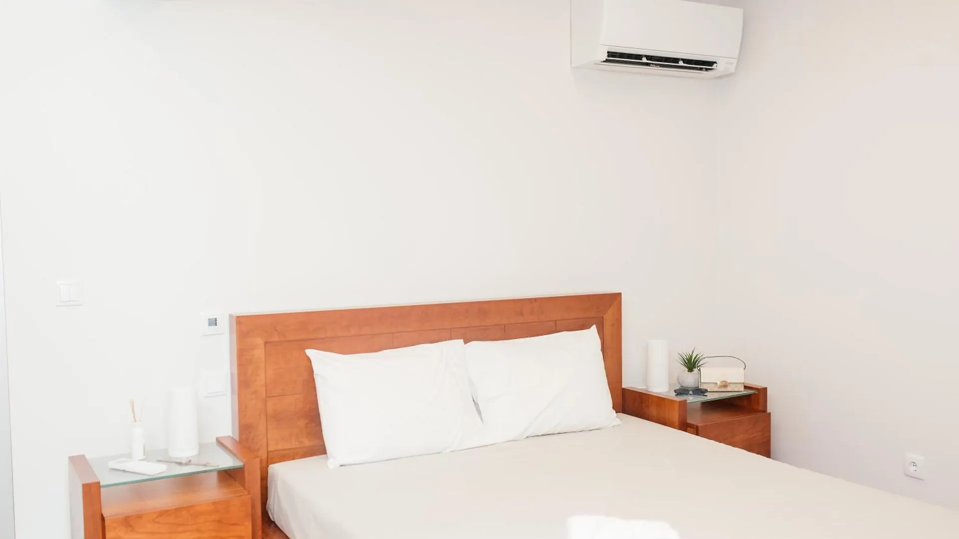 Luxurious T2 Varandas Apartment XIII 푼샬
