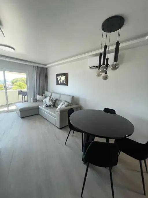 Luxurious T2 Varandas Apartment XIII Funchal  Portugal